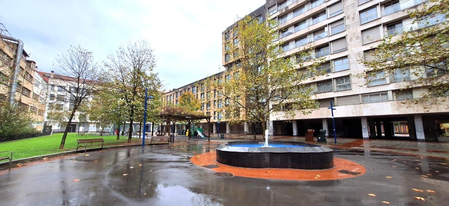 Vista exterior de Pis en venda en Bilbao  amb Calefacció i Traster