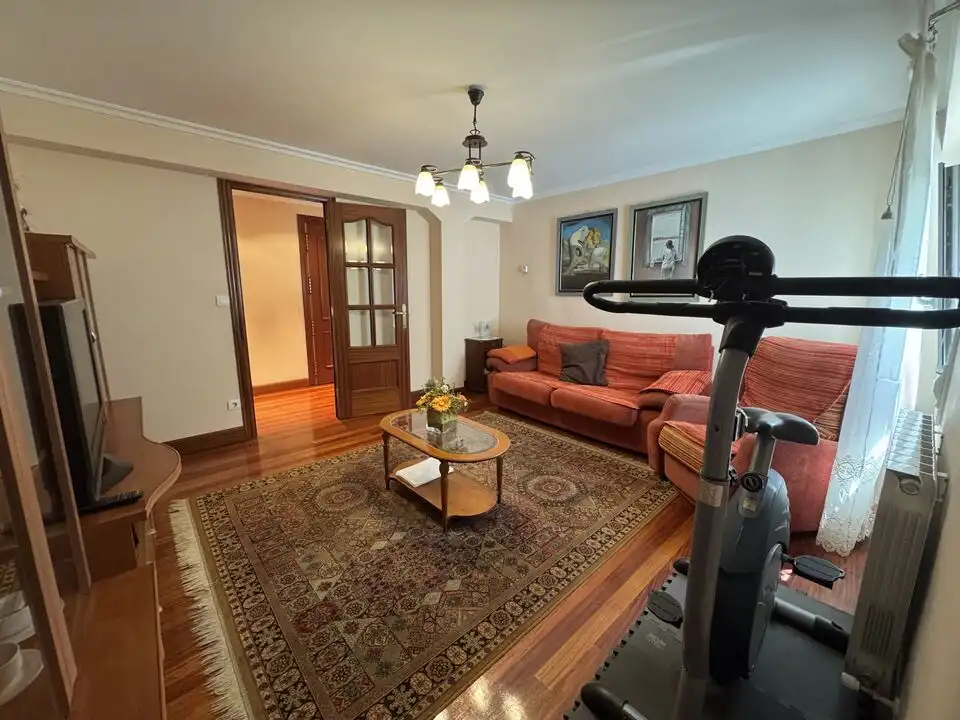 Sala d'estar de Pis en venda en Legazpi amb Calefacció