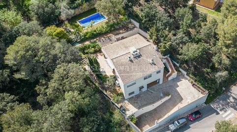 Exclusiva villa contemporánea en venta en Begur con jardín y piscina privada, Bild 2