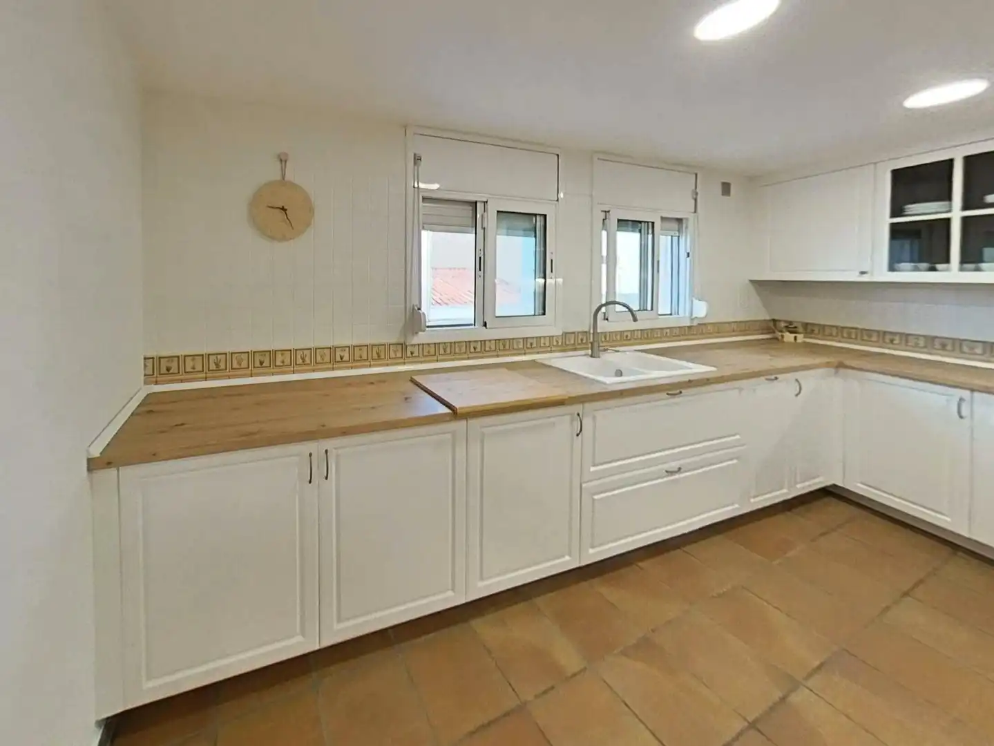 Küche von Haus oder Chalet zum Verkauf in Castellar del Vallès mit Klimaanlage, Heizung und Terrasse