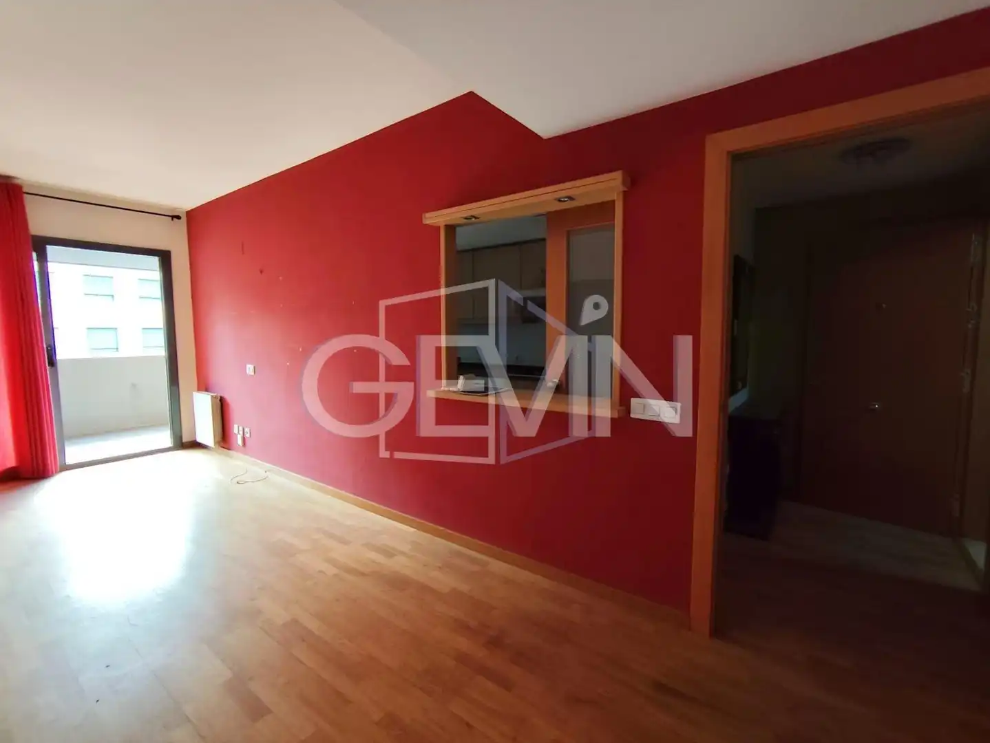 Sala de estar de Piso en venta en Santa Perpètua de Mogoda con Aire acondicionado, Calefacción y Jardín privado