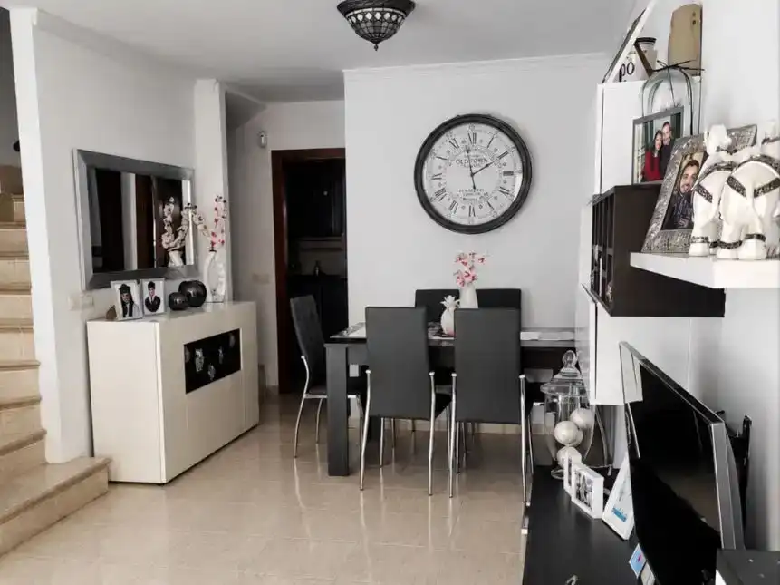 Menjador de Dúplex en venda en San Miguel de Abona amb Aire condicionat, Jardí privat i Traster