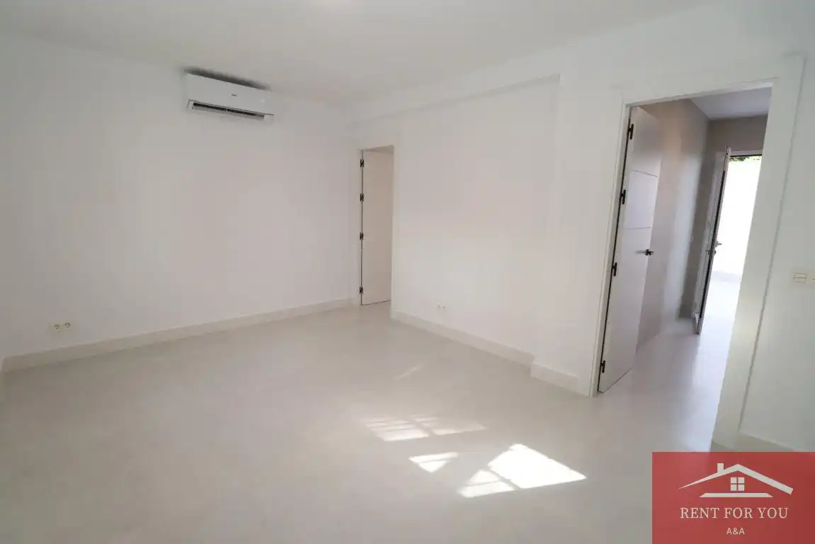 Ground floor for rent in Centro