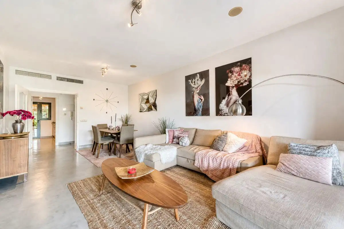 Vivienda con piscina en venta en Los Flamingos, imagen 9