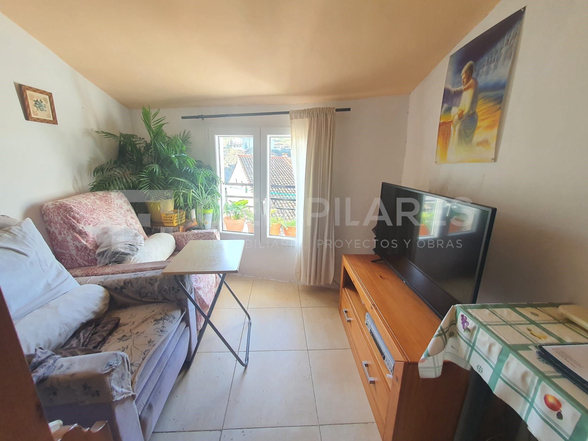 Living room of Single-family semi-detached for sale in Autol  with Furnished