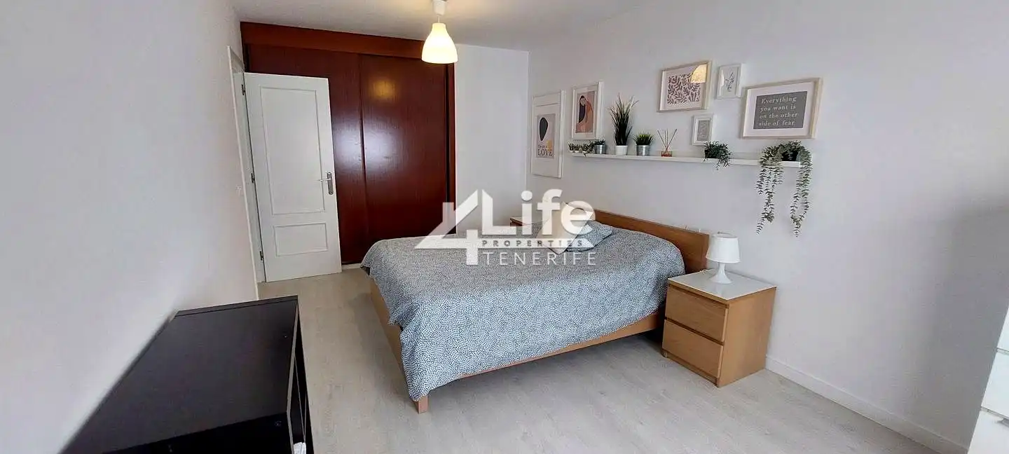 Bedroom of Flat for sale in Adeje  with Air Conditioner, Terrace and Furnished