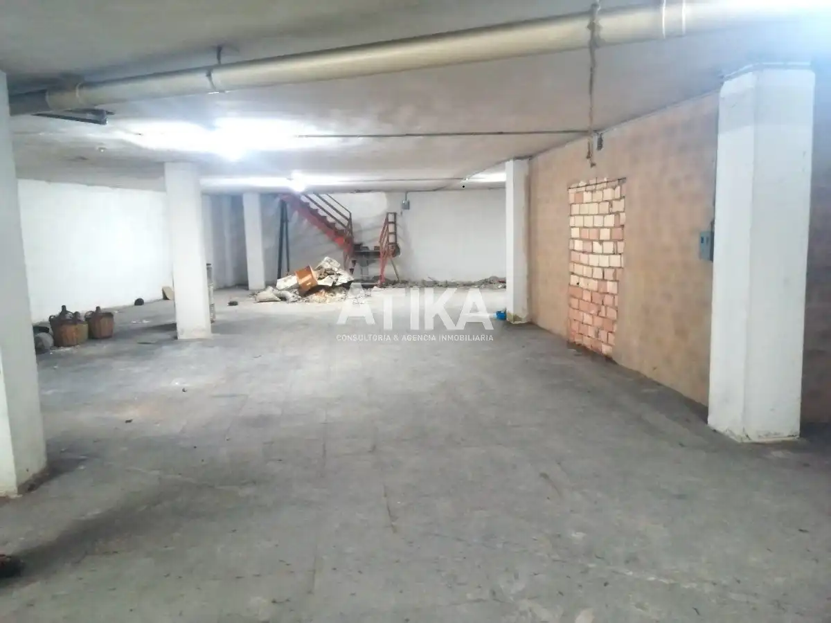 Locale commerciale in vendita a Sant Josep - Zona Hospital, imagen 3