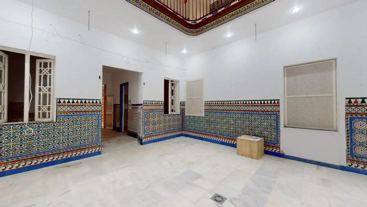 Houses for sale in Sevilla  with Air Conditioner, Terrace and Balcony