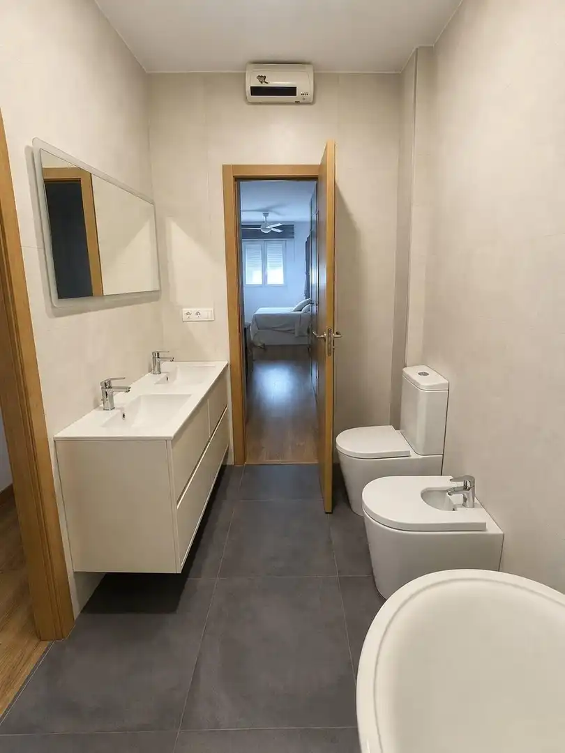 Baño de Planta baja de alquiler en Valencia con Aire acondicionado y Amueblado