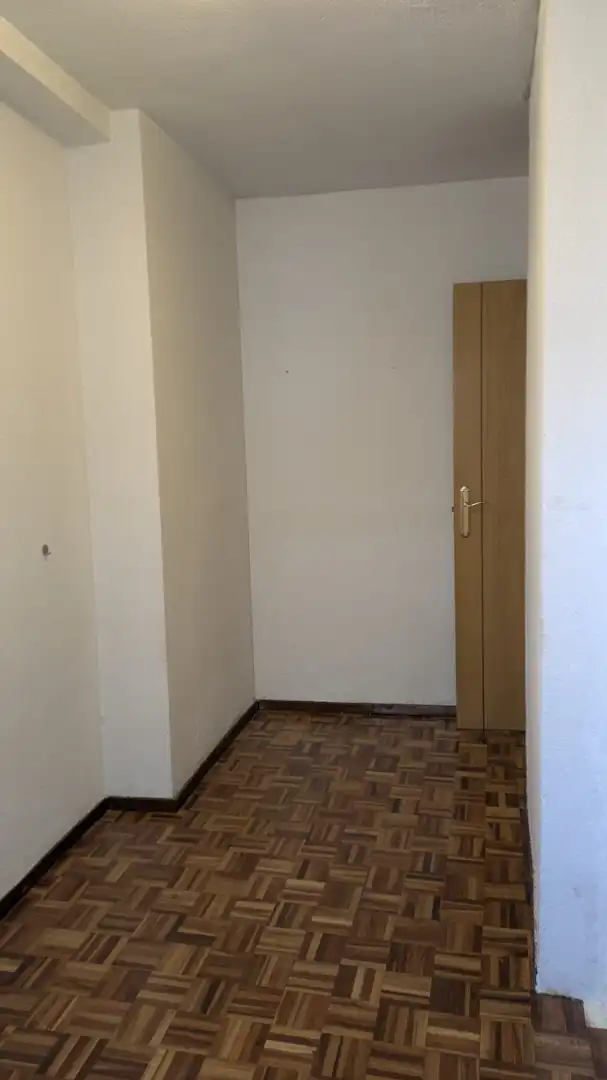 Habitación de Piso en venta en Madrid con Calefacción y Terraza