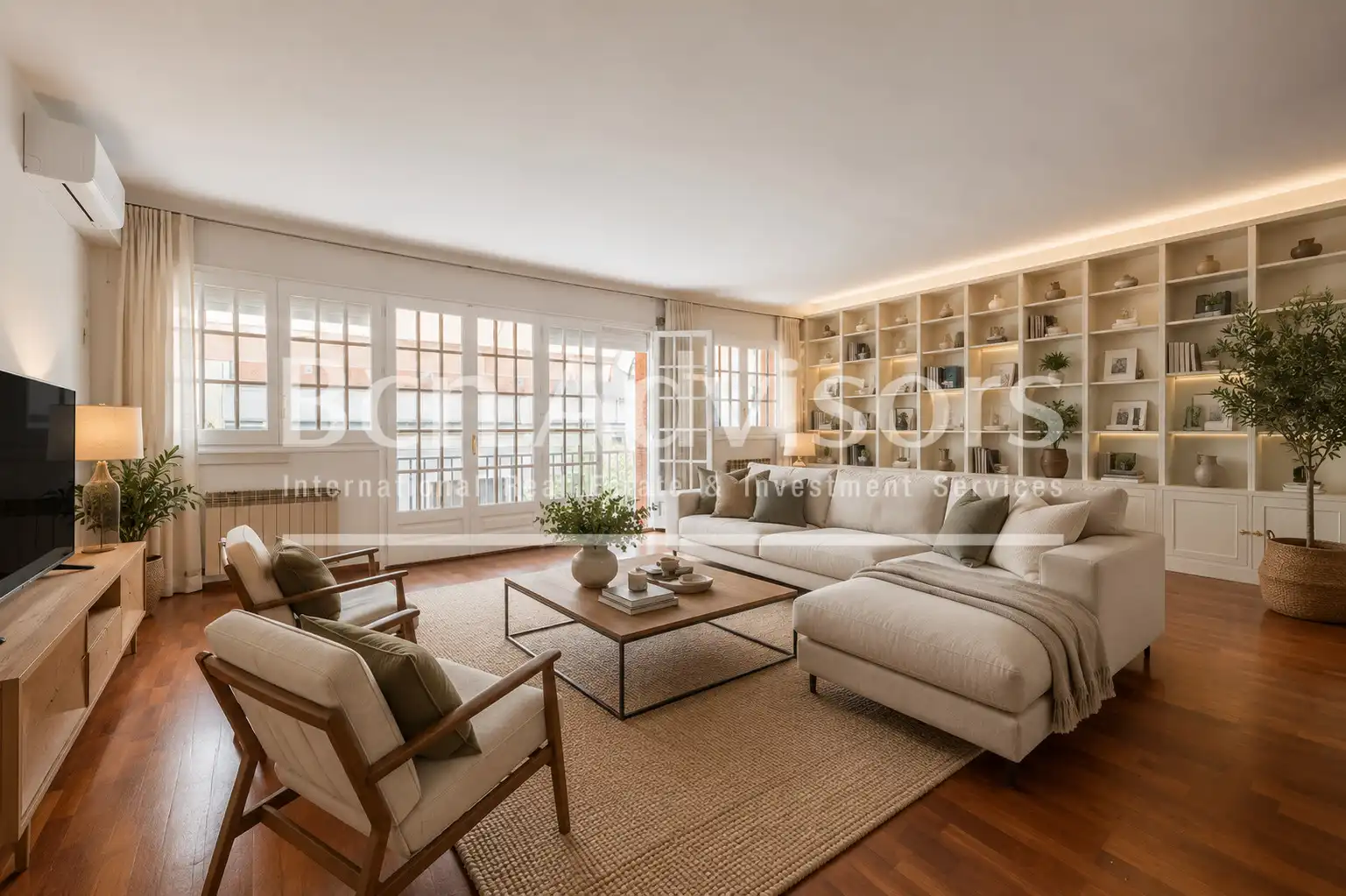 Sala de estar de Casa adosada en venta en Sant Just Desvern con Aire acondicionado, Calefacción y Parquet