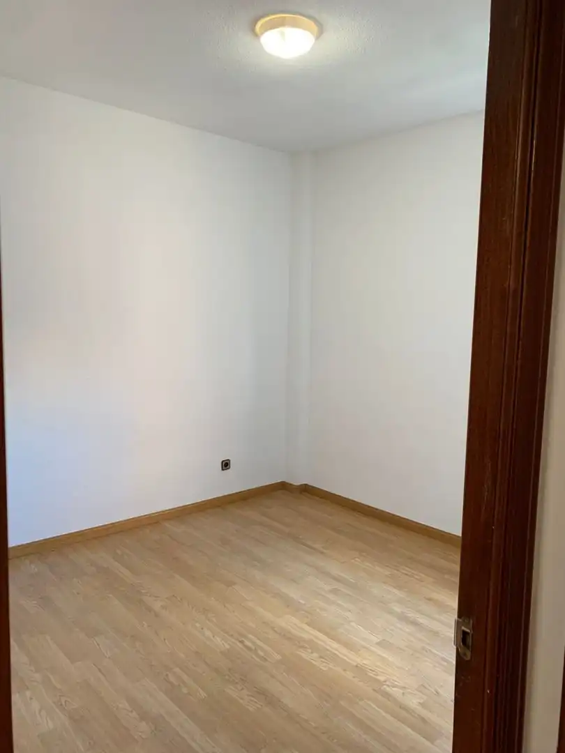Bedroom of Flat for sale in Madrid  with Heating and Storage room