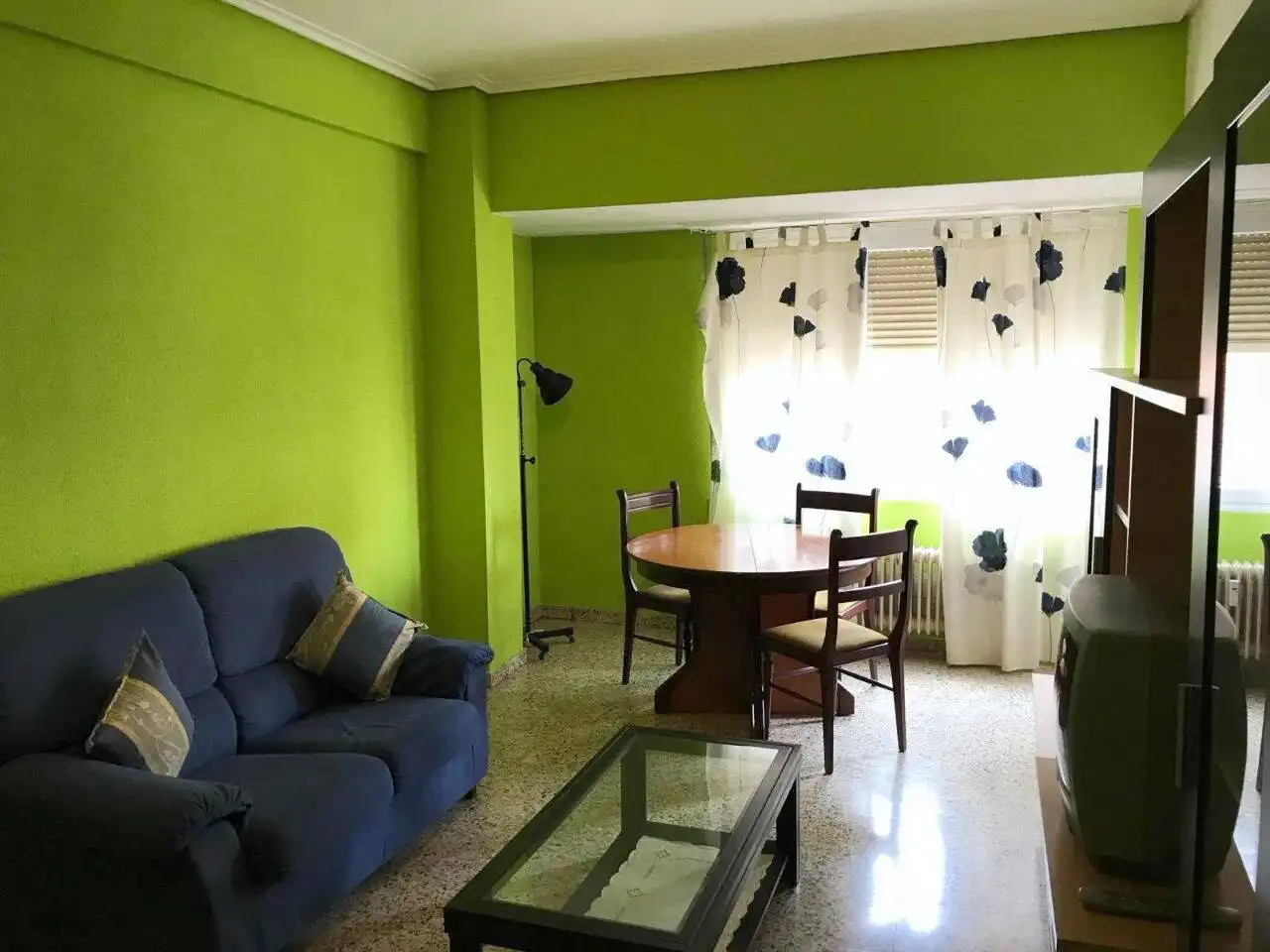 Sala de estar de Apartamento en venta en  Logroño con Calefacción y Balcón