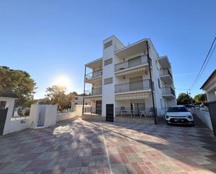 Exterior view of Apartment for sale in El Vendrell  with Storage room, Furnished and Oven