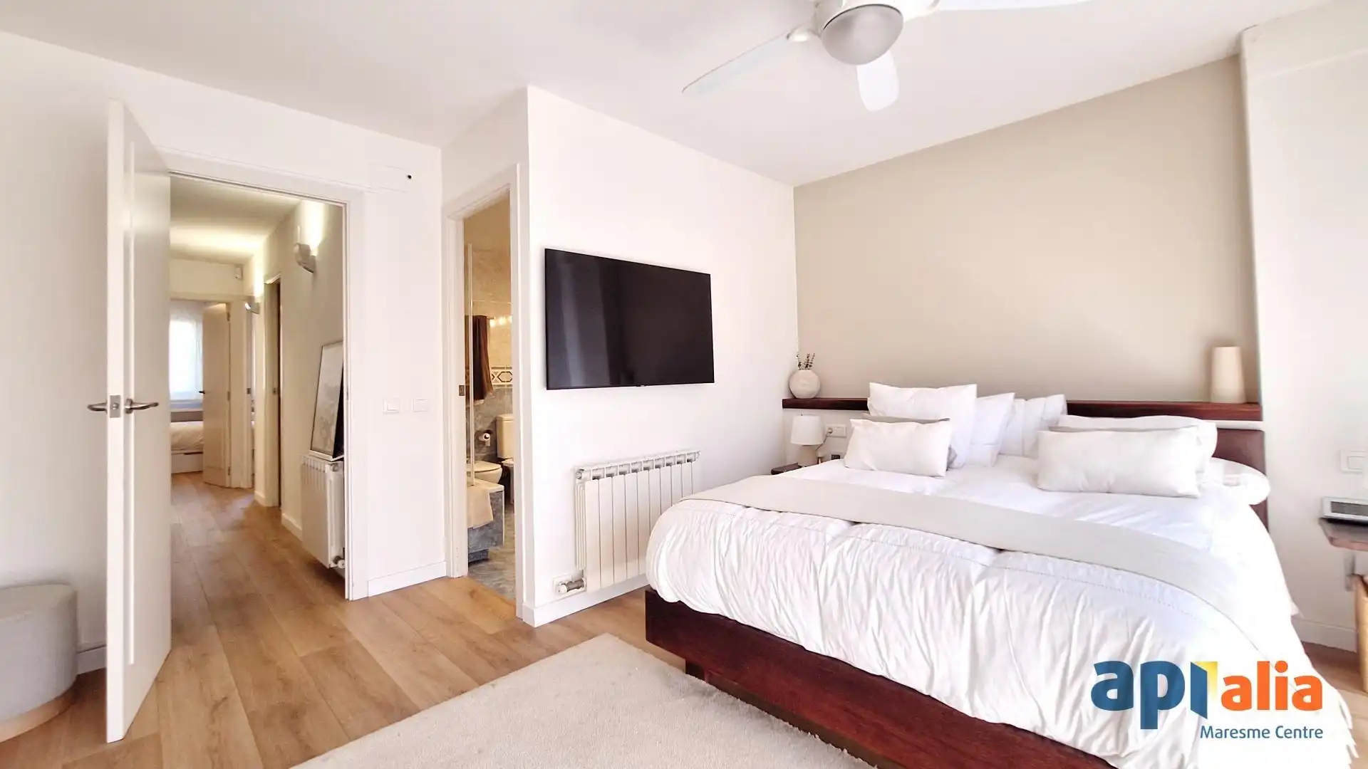 Schlafzimmer von Einfamilien-Reihenhaus zum Verkauf in Vilassar de Mar mit Klimaanlage, Heizung und Privatgarten