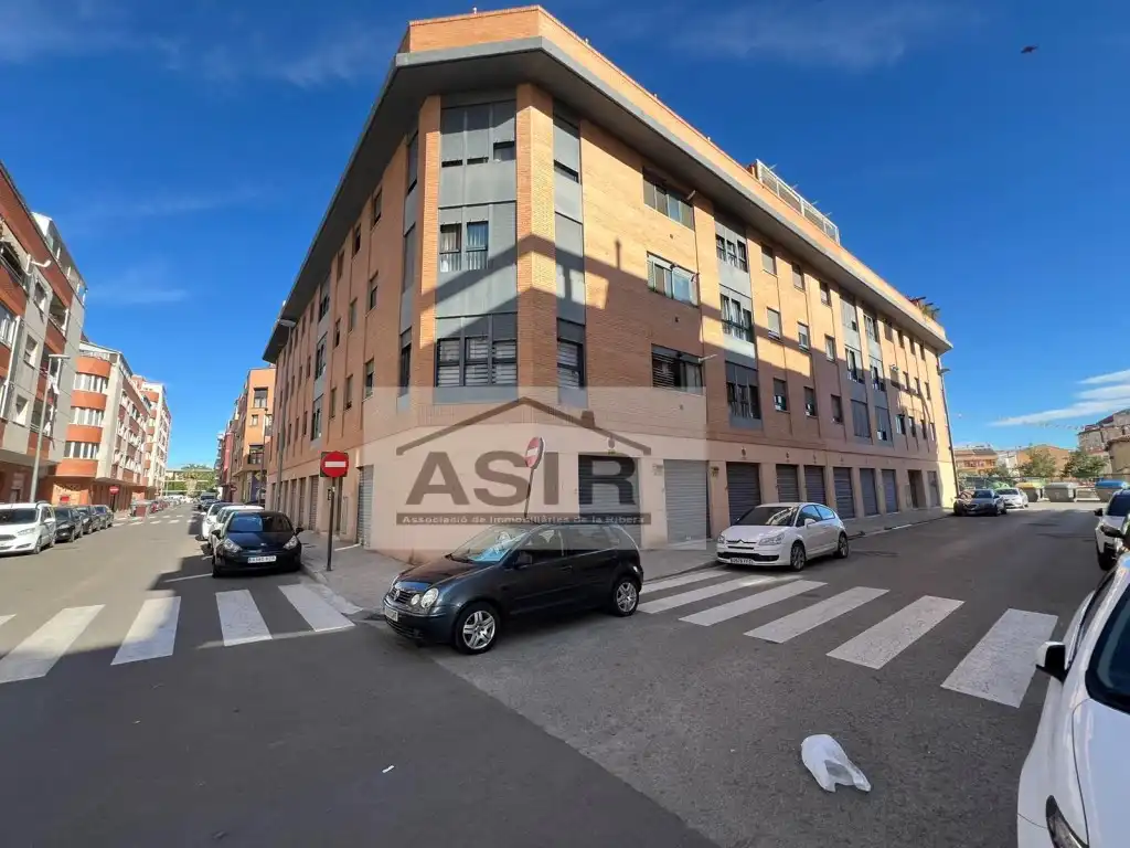Exterior view of Garage for sale in Alzira