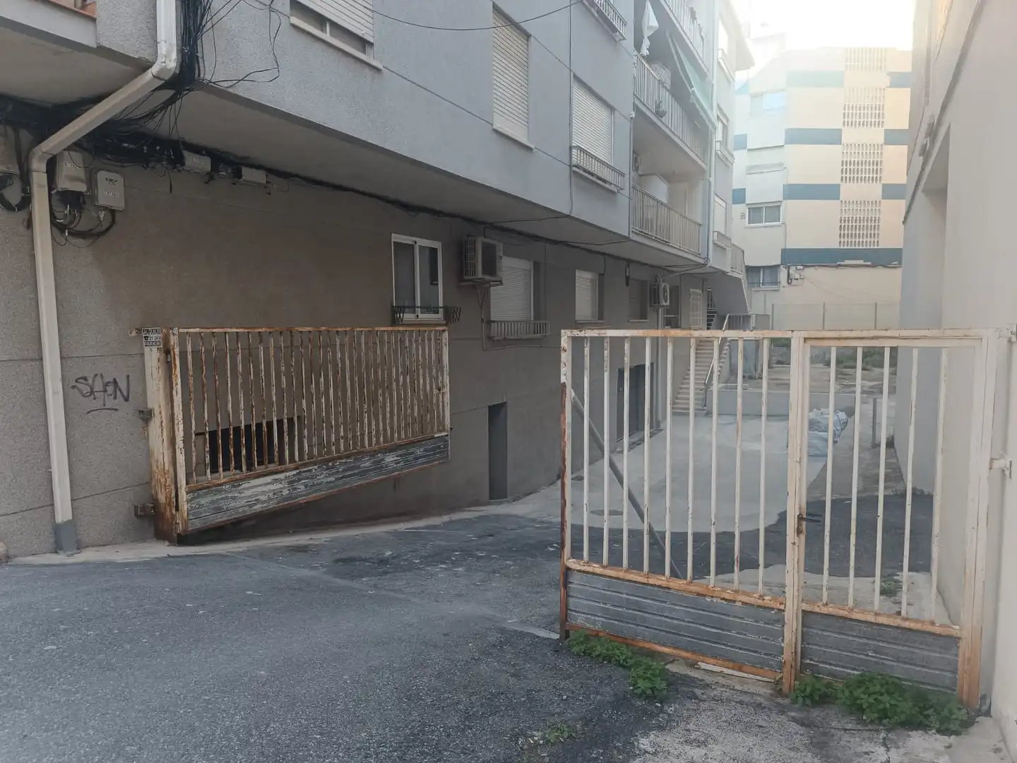 Vista exterior de Garatge en venda en Tarragona