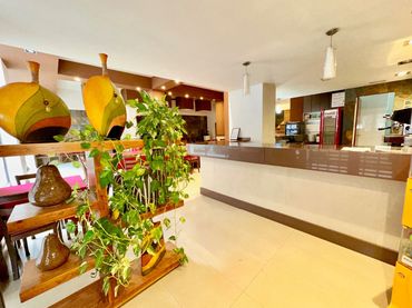 Local comercial en venta en Corts Valencianes