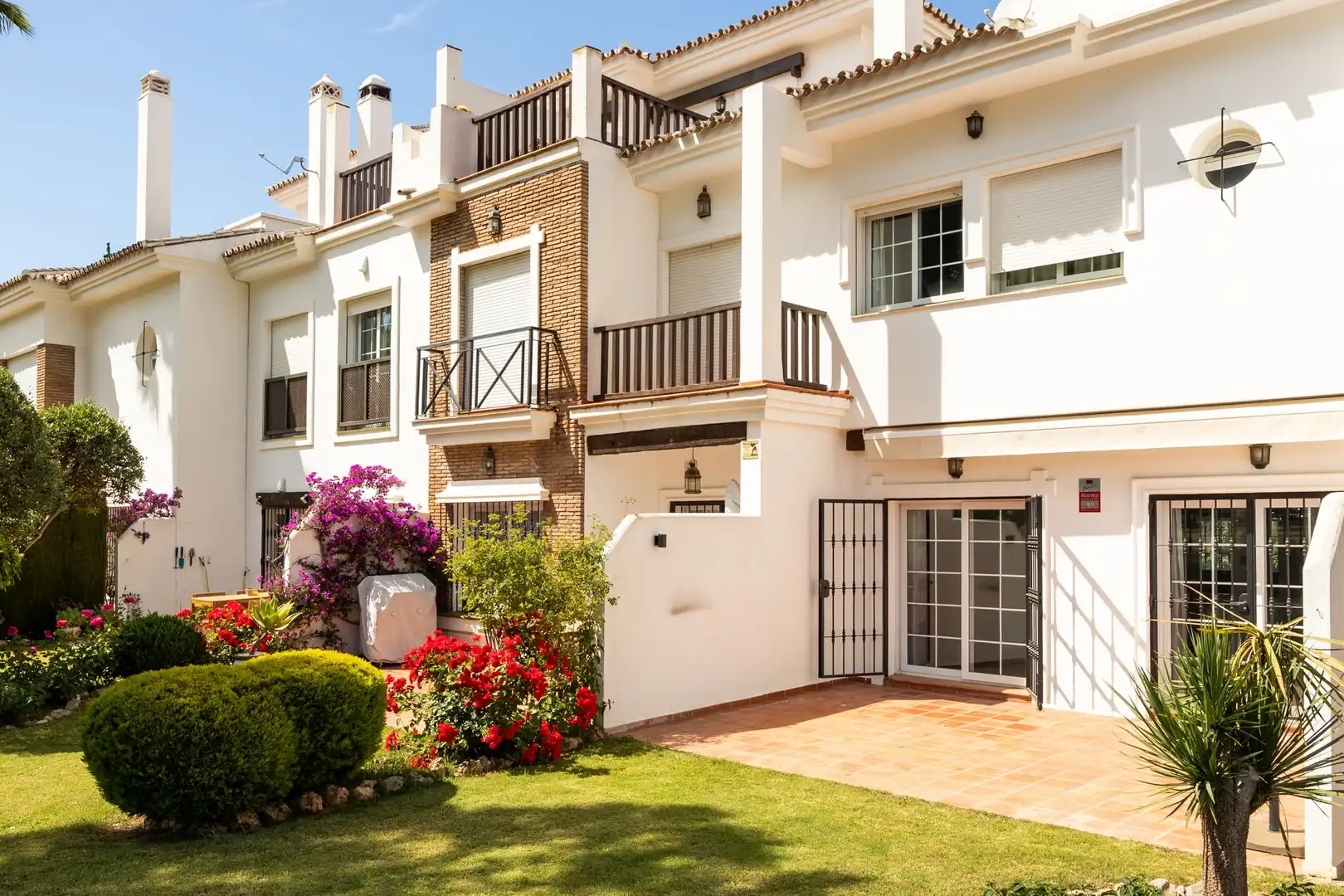 Vista exterior de Casa o chalet en venta en Alhaurín de la Torre con Terraza