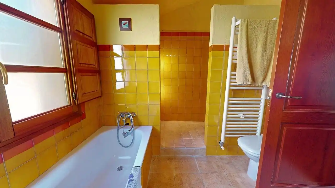 Baño de Finca rústica en venta en Collbató con Aire acondicionado, Calefacción y Terraza