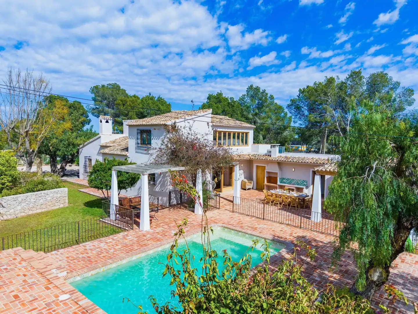 Exterior view of Houses for sale in L'Alfàs del Pi  with Air Conditioner, Heating and Private garden