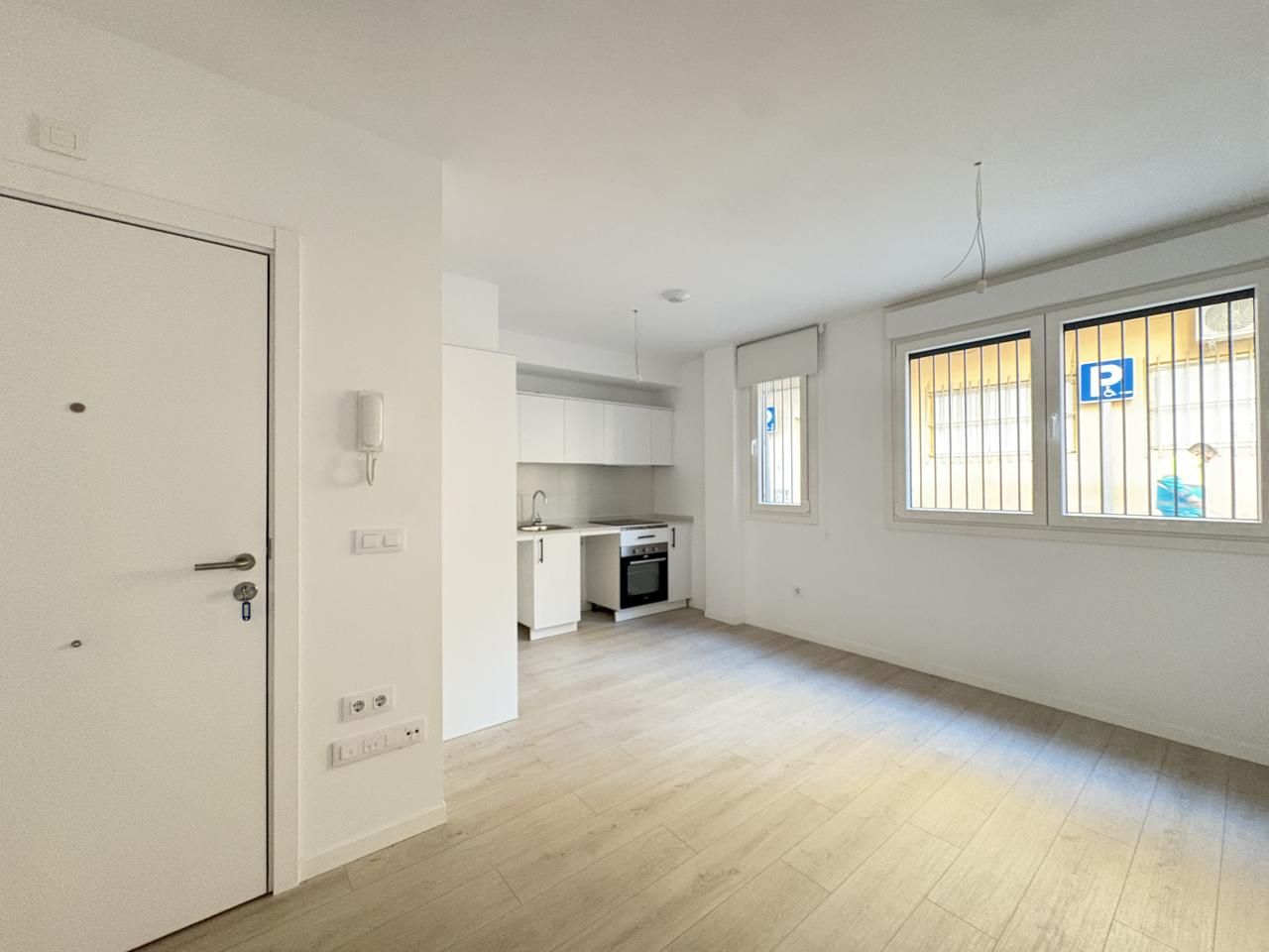 Habitación de Planta baja de alquiler en  Madrid Capital con Aire acondicionado, Calefacción y Trastero