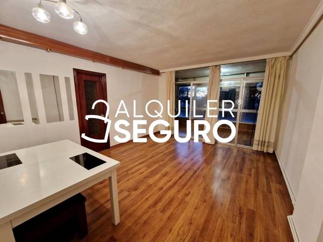 Piso en Alquiler en Paseo de riazor en El Naranjo