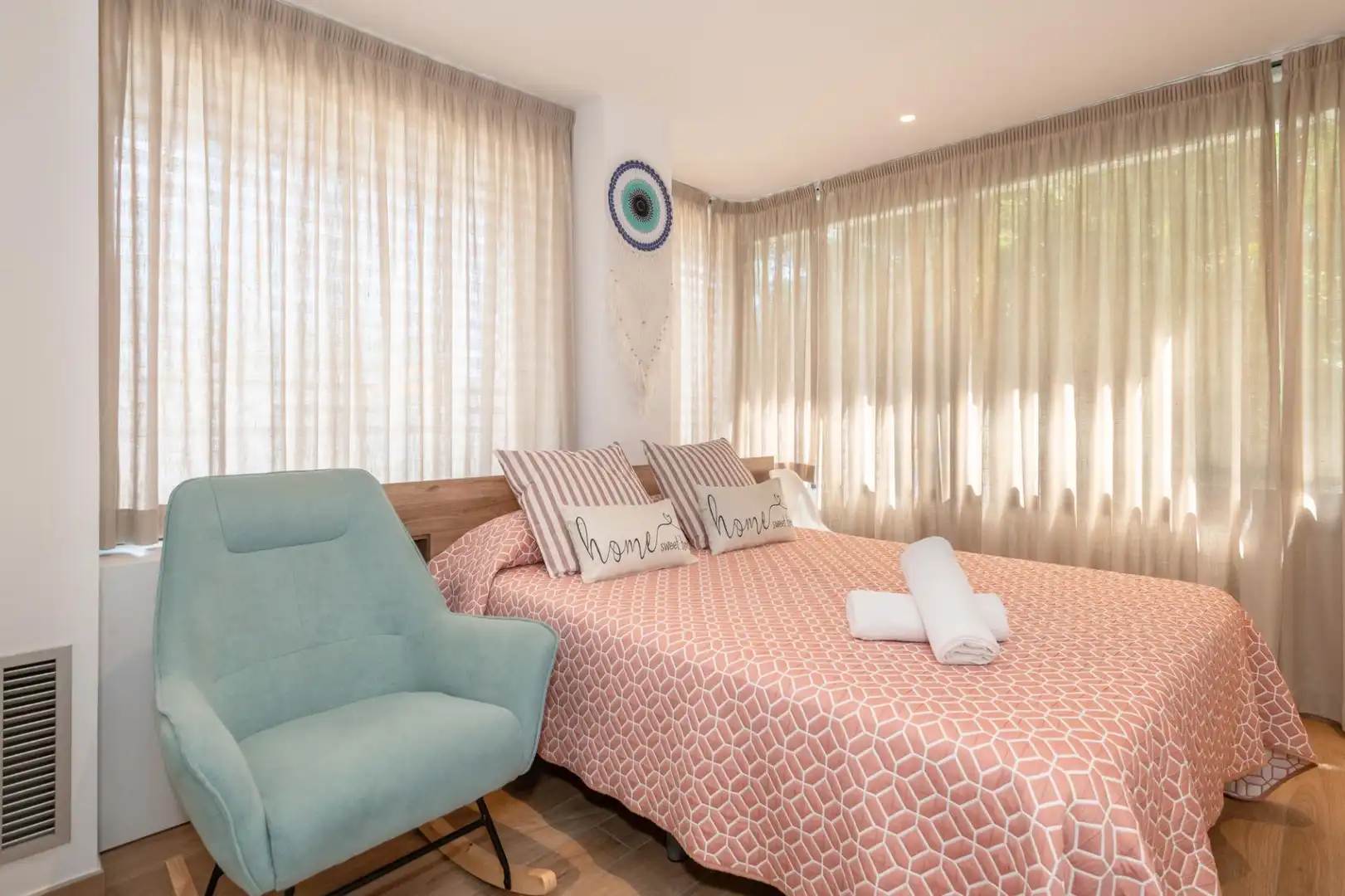 Bedroom of Flat for rent in Girona  with Air Conditioner, Heating and Furnished