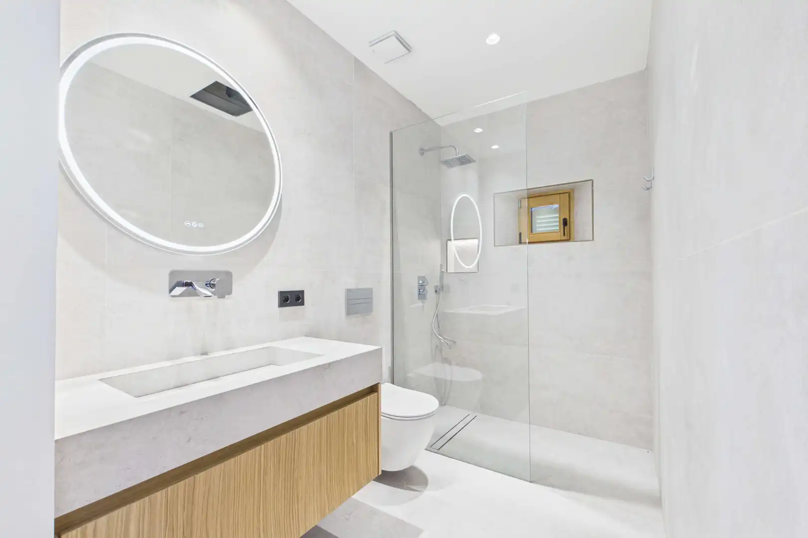 Bathroom of Country homes for sale in Capdepera  with Air Conditioner, Heating and Parquet flooring