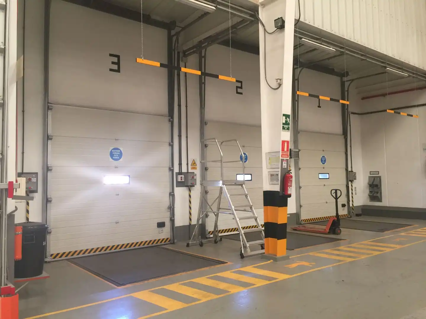 Parking of Industrial buildings for sale in Candelaria