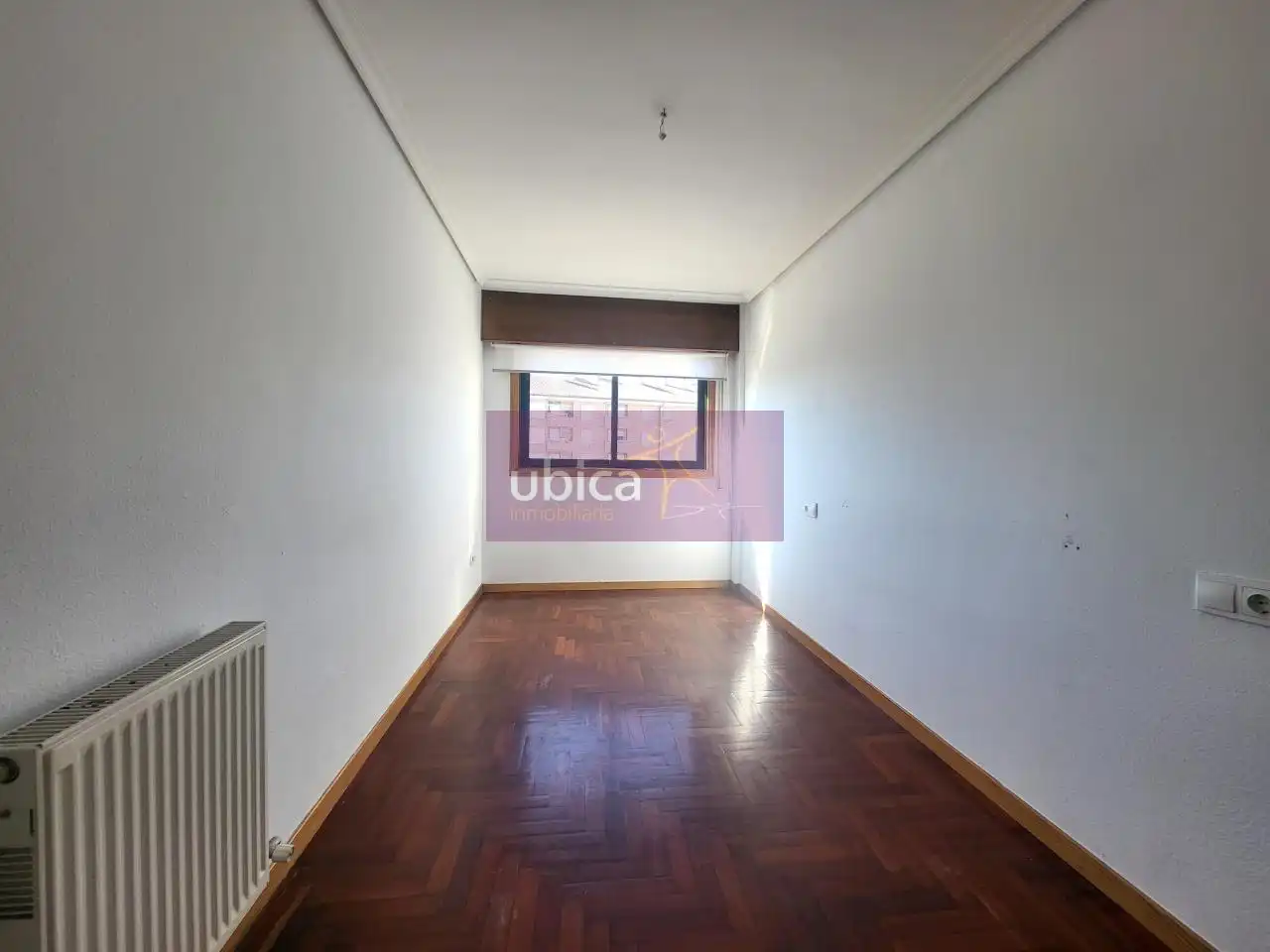 Dormitori de Pis en venda en Ponteareas amb Calefacció, Parquet i Terrassa