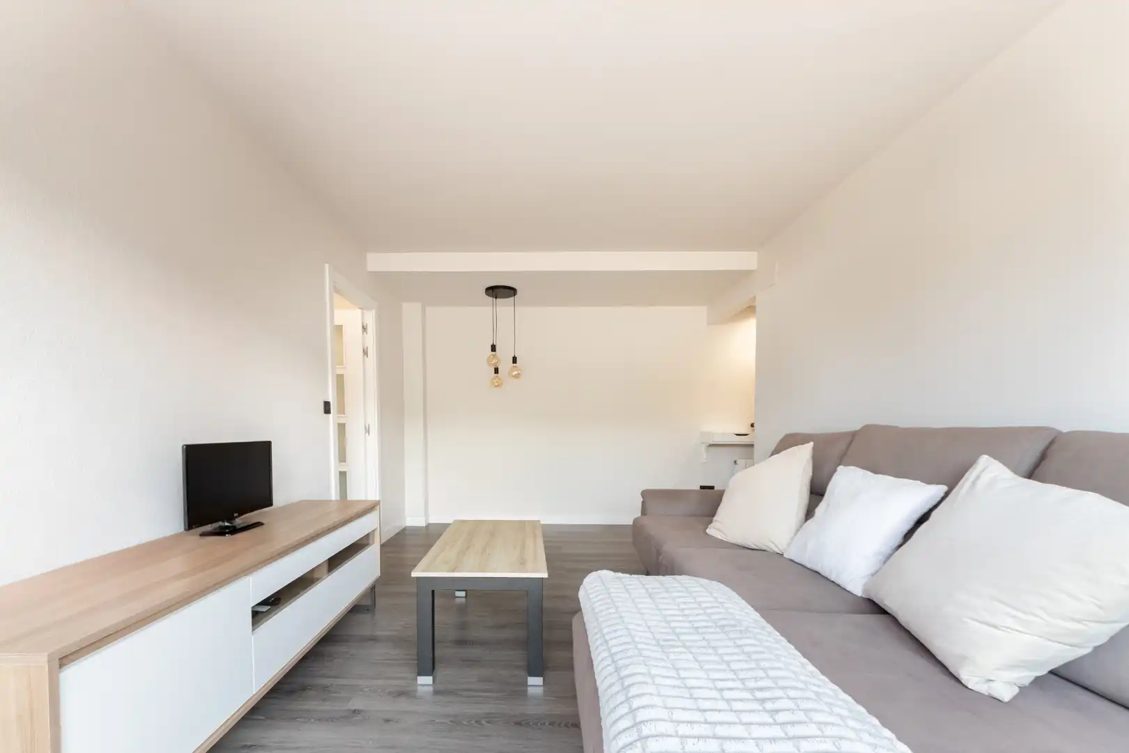 Living room of Flat for sale in Castro-Urdiales  with Heating, Parquet flooring and Terrace