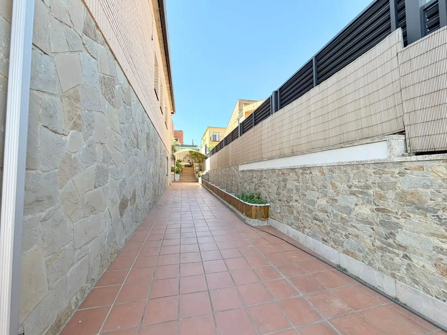 Exterior view of Houses for sale in Terrassa  with Air Conditioner, Heating and Terrace