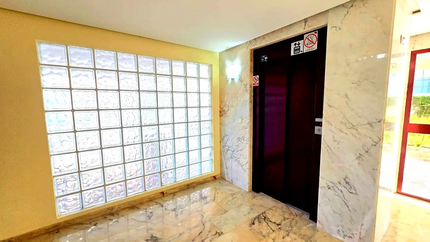 Wohnung zum Verkauf in Gandia mit Klimaanlage, Terrasse und Möbliert