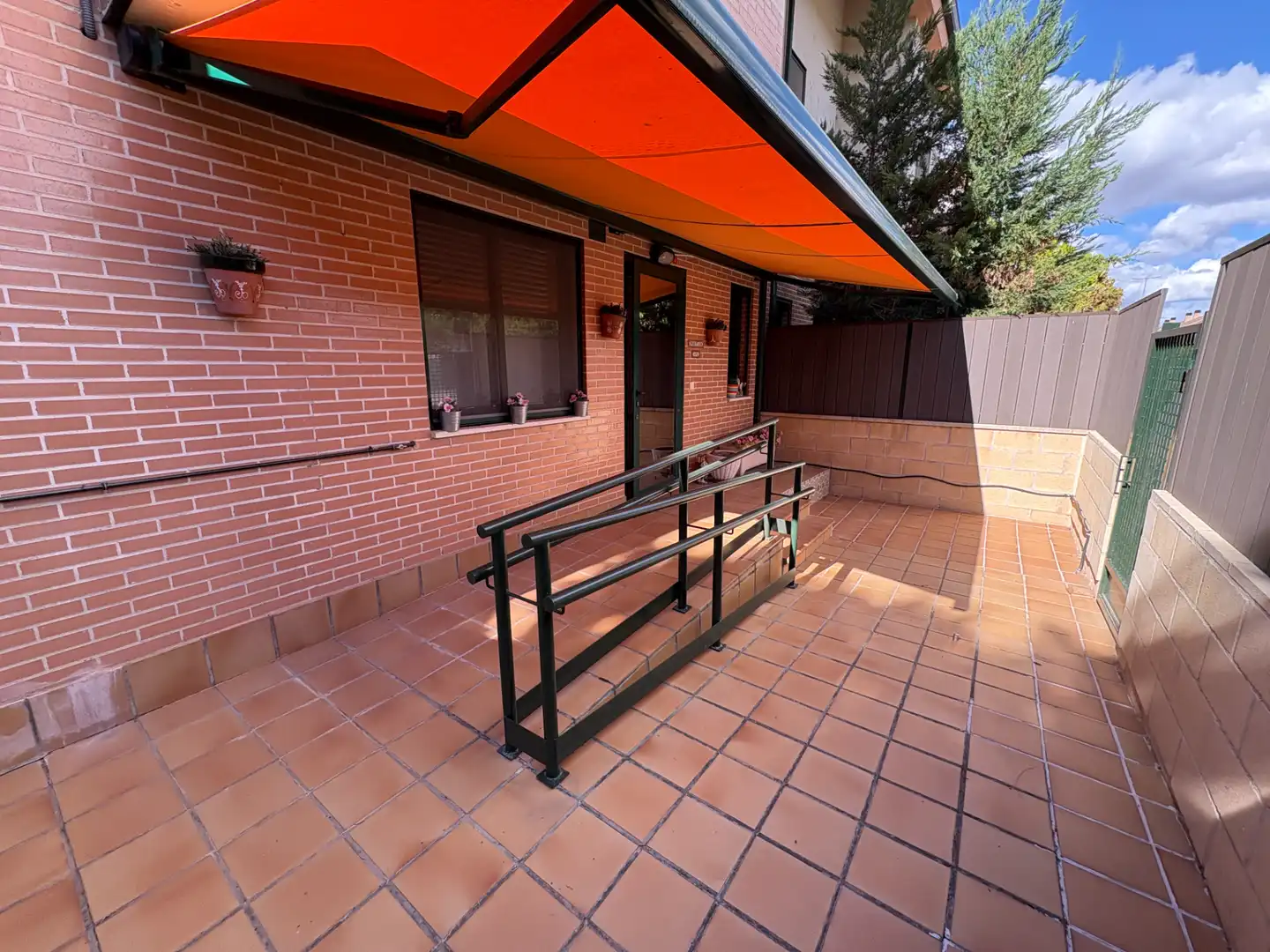 Terraza de Casa adosada en venta en Simancas con Aire acondicionado, Calefacción y Jardín privado