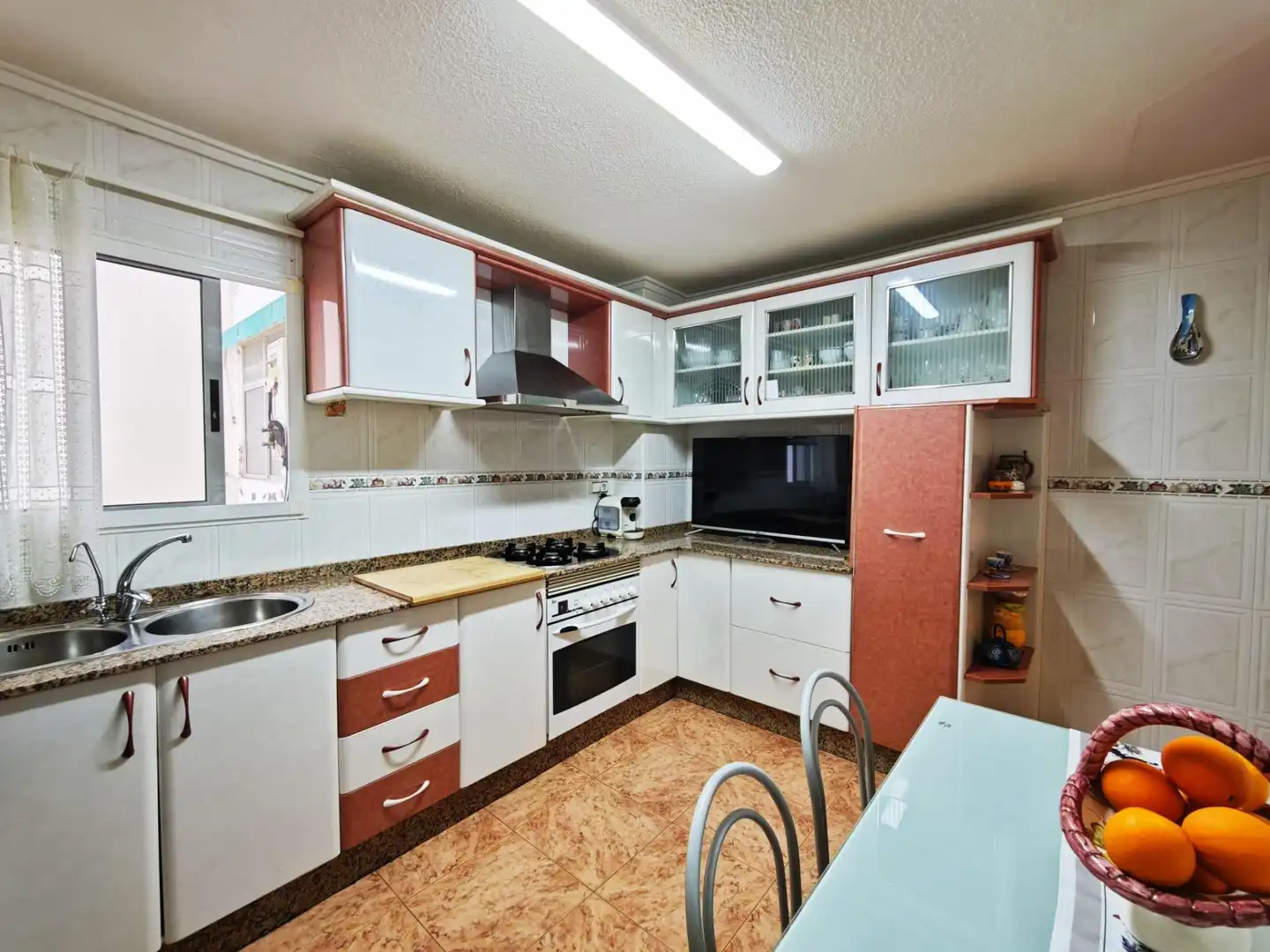 Cocina de Piso en venta en Elche / Elx con Terraza, Amueblado y Balcón
