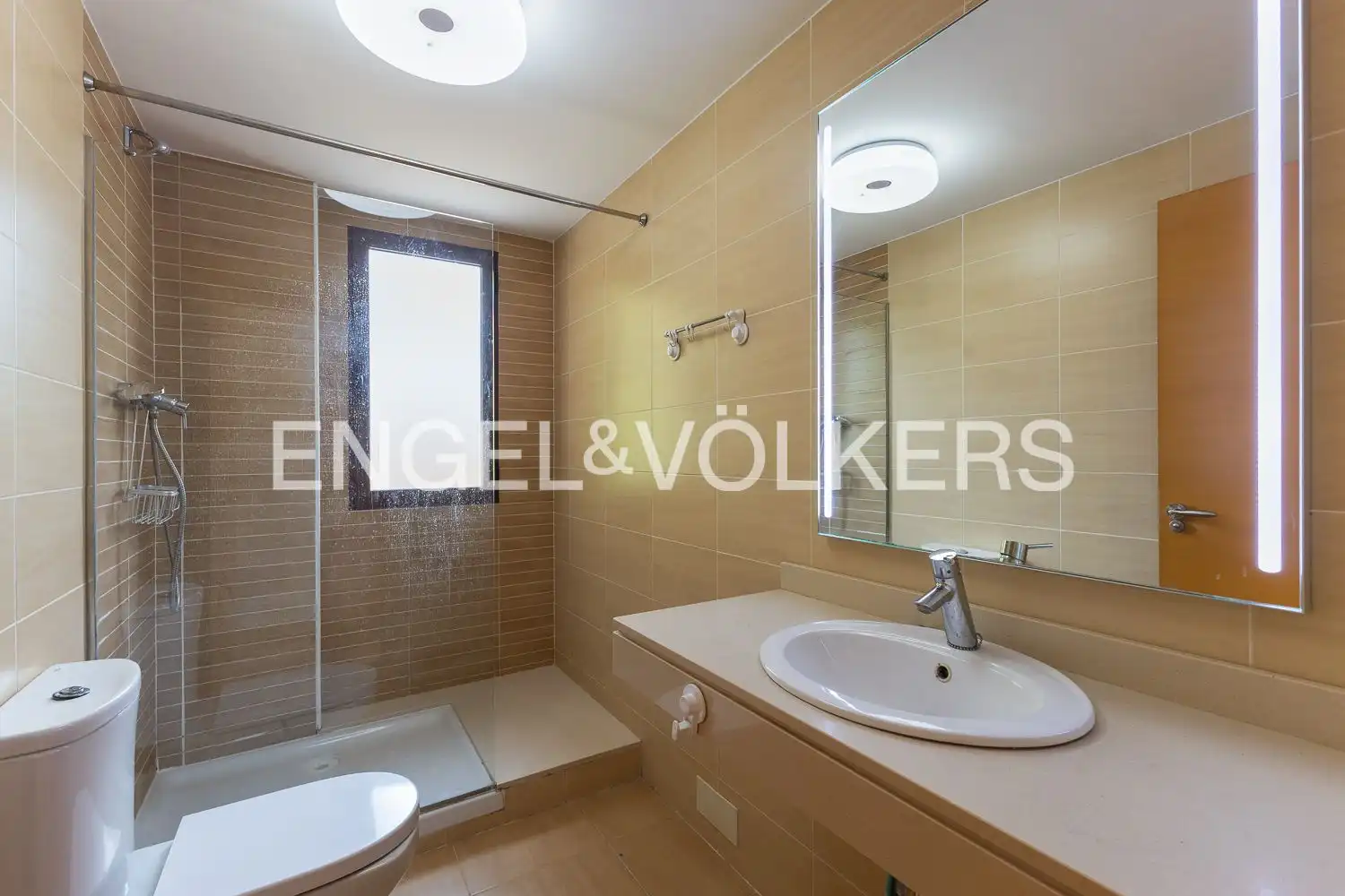 Bathroom of Detached homes for rent in Rocafort  with Air Conditioner, Heating and Parquet flooring