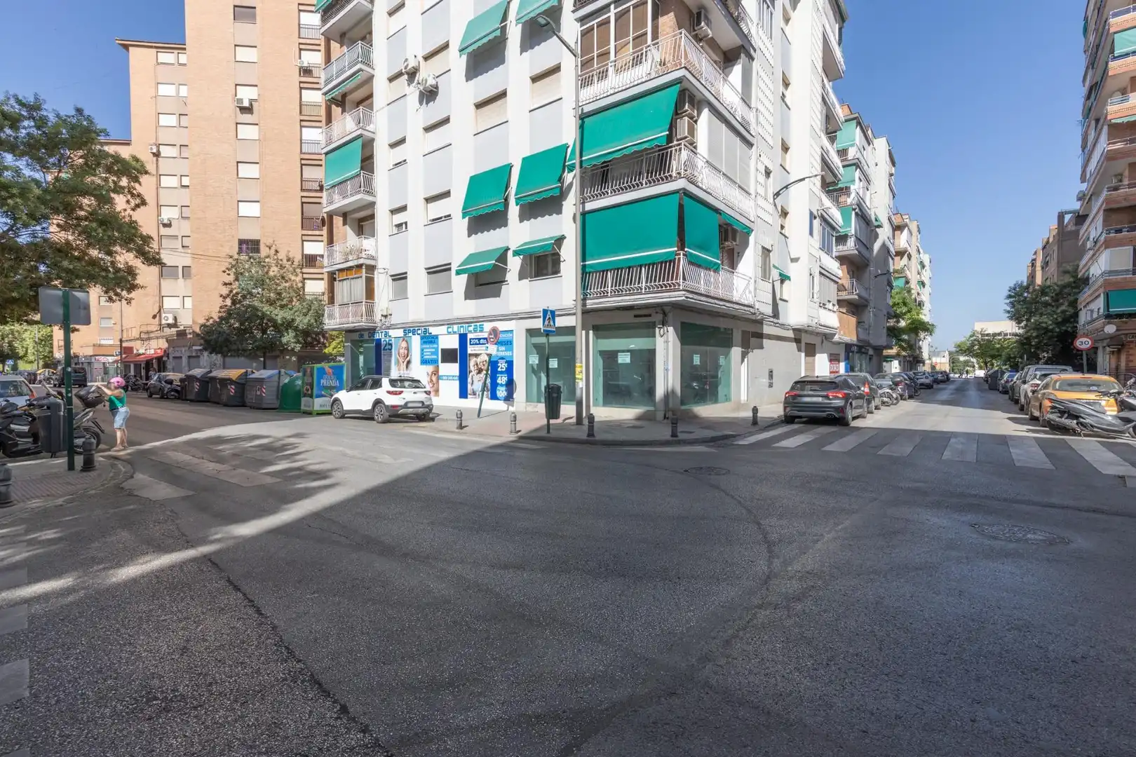 Außenansicht von Geschaftsraum zum Verkauf in Granada