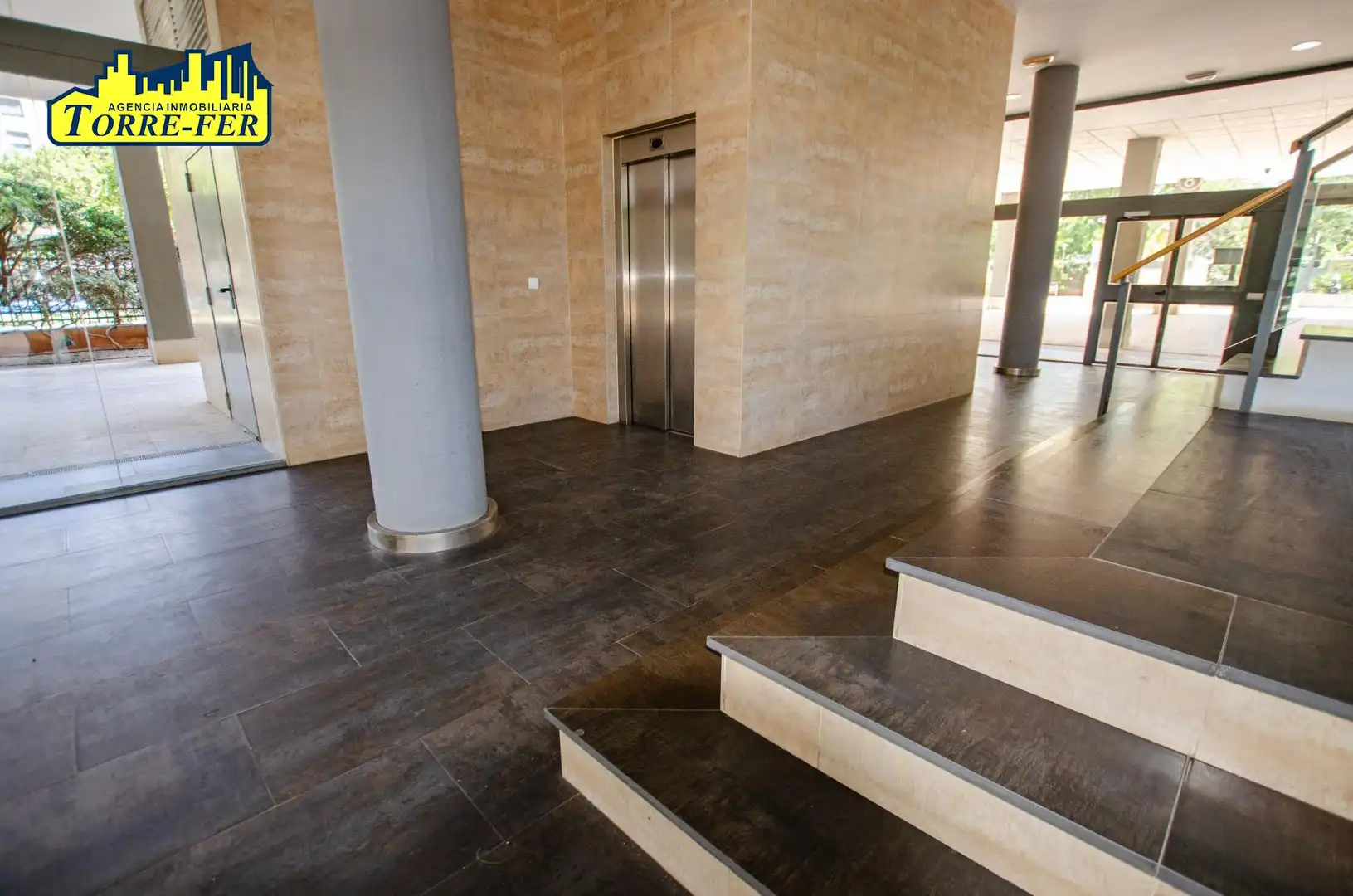 Pis en venda en Almería amb Aire condicionat, Jardí privat i Parquet