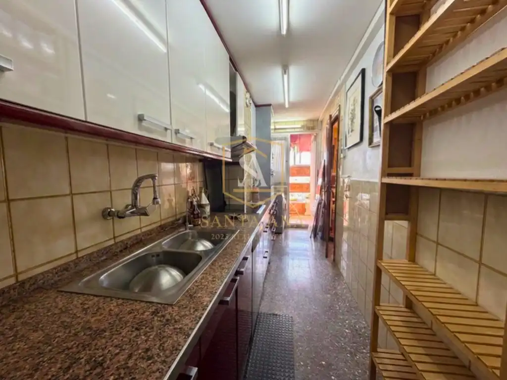 Cuina de Pis en venda en Badalona amb Aire condicionat, Calefacció i Balcó