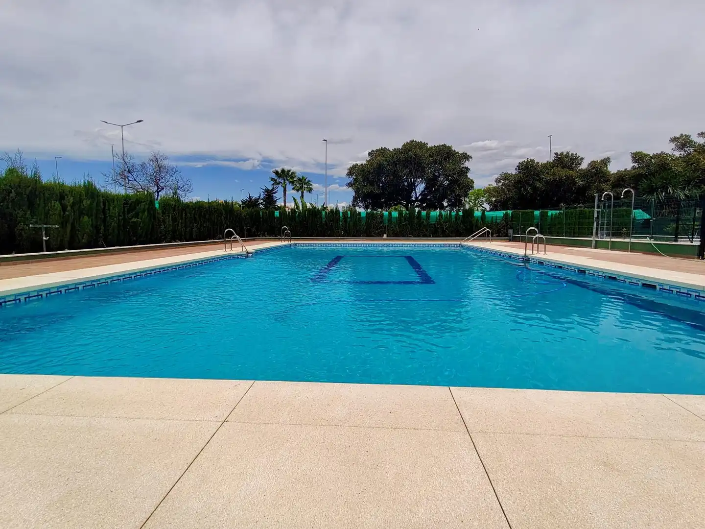 Piscina de Piso en venta en Málaga con Aire acondicionado, Terraza y Amueblado