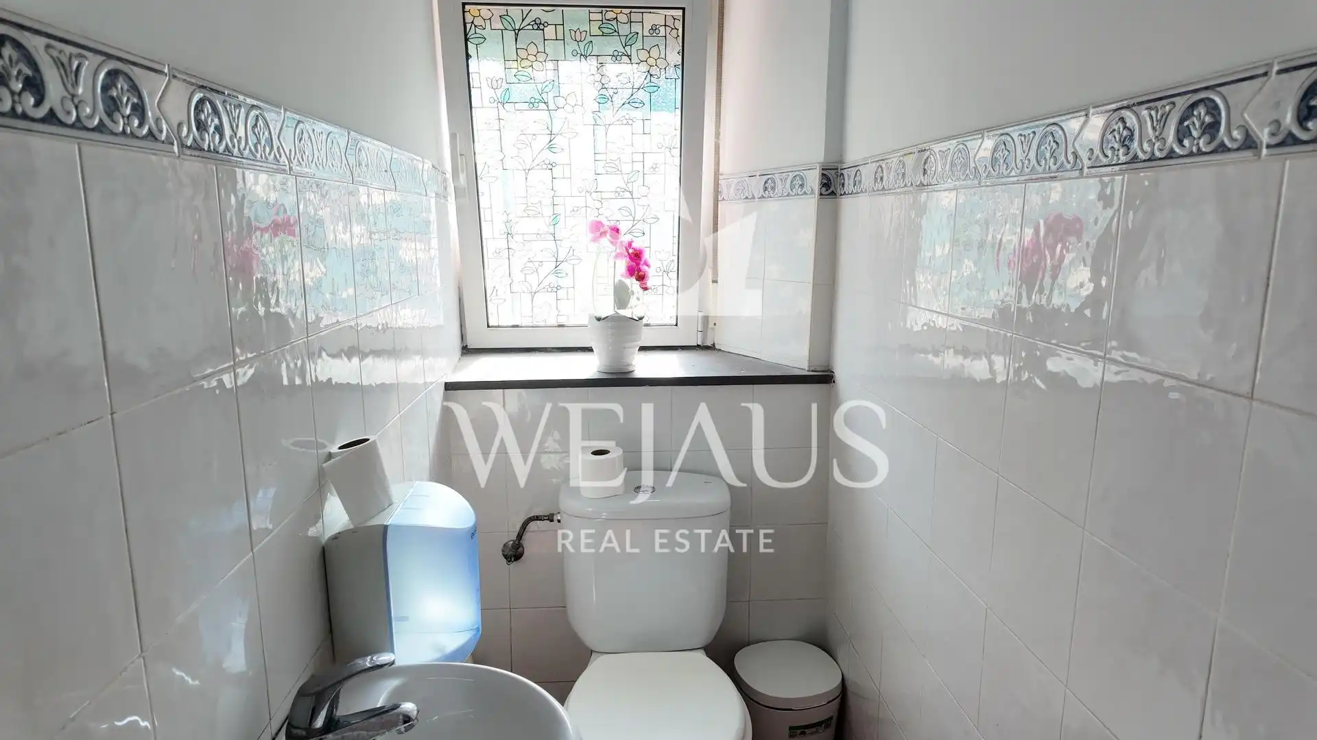 Bathroom of Commercial properties for rent in Camargo