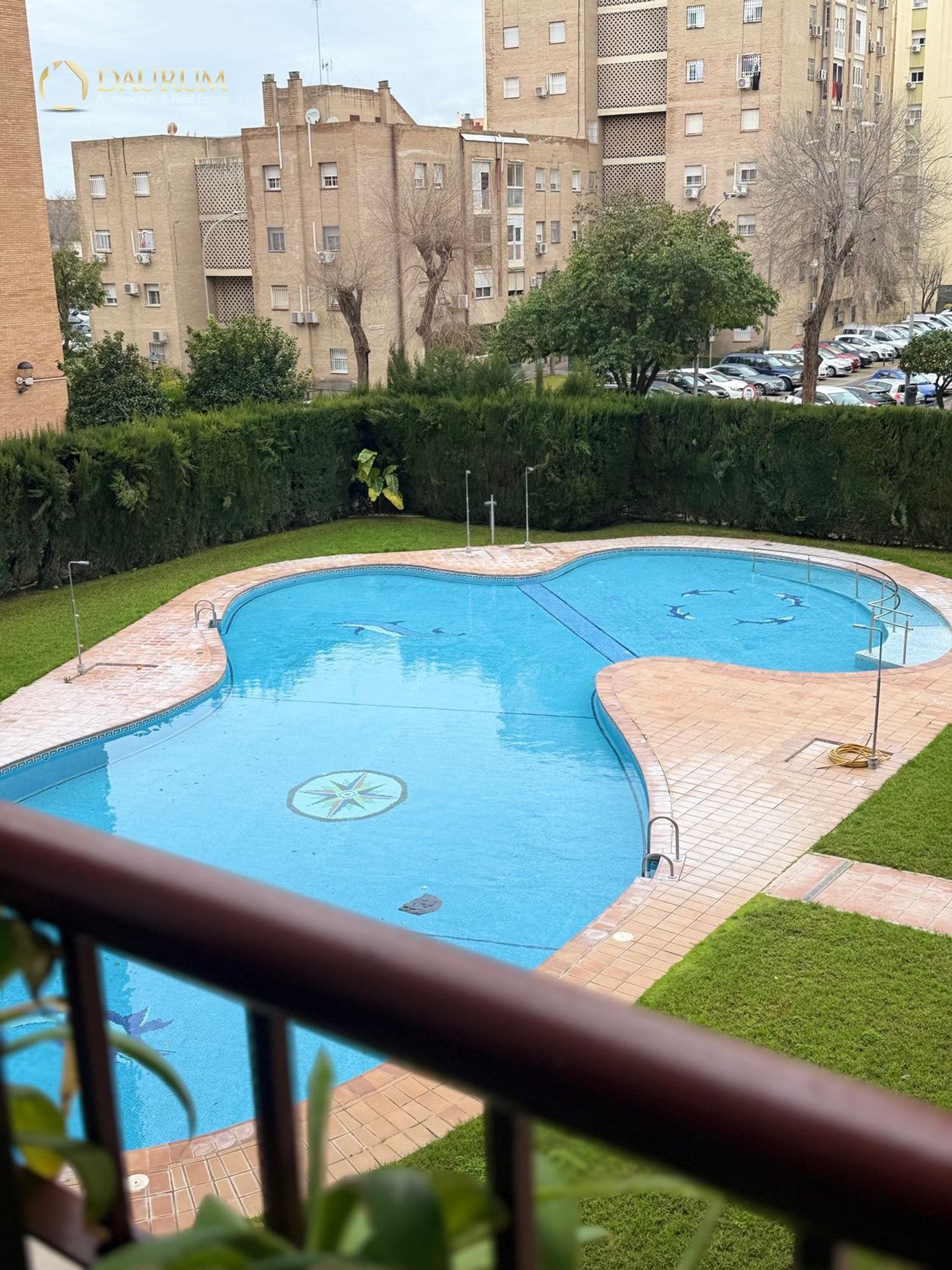 Swimming pool of Flat for sale in  Sevilla Capital  with Air Conditioner, Heating and Terrace