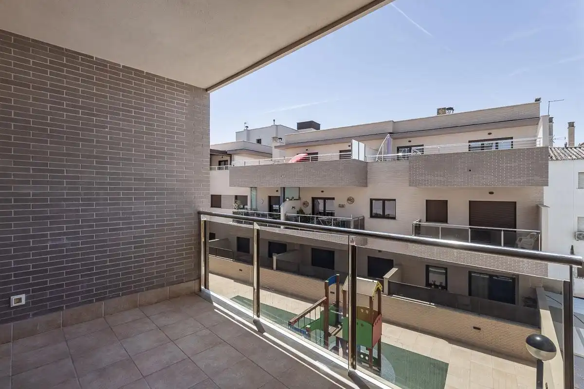 Terrassa de Pis en venda en Albolote amb Aire condicionat, Jardí privat i Terrassa