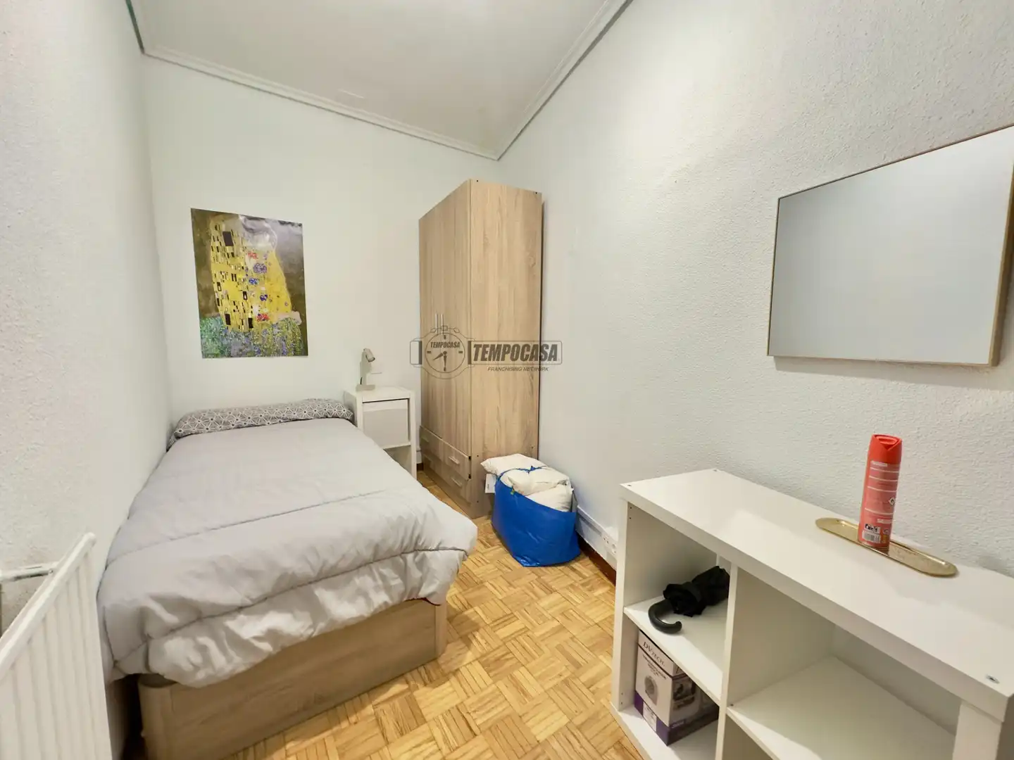 Bedroom of Flat for sale in Madrid  with Air Conditioner, Heating and Furnished