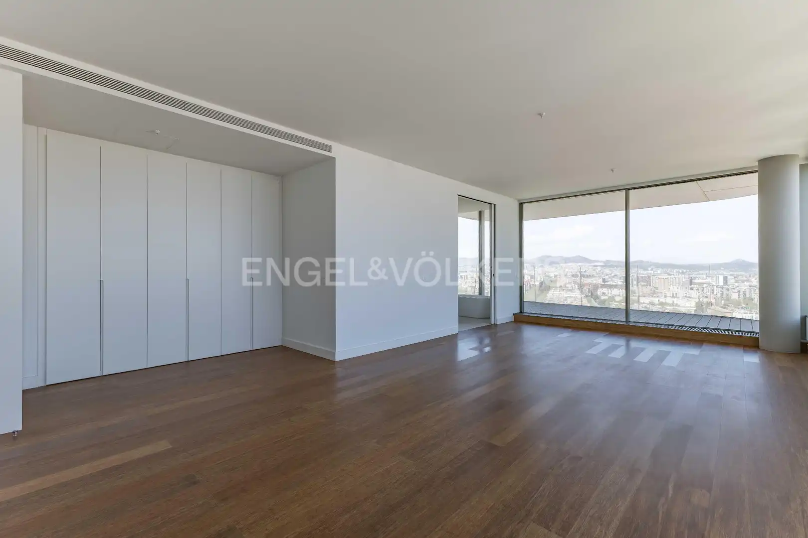 Sala d'estar de Pis en venda en Barcelona amb Aire condicionat, Calefacció i Parquet