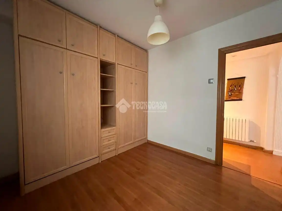 Bedroom of Flat for sale in Zaragoza