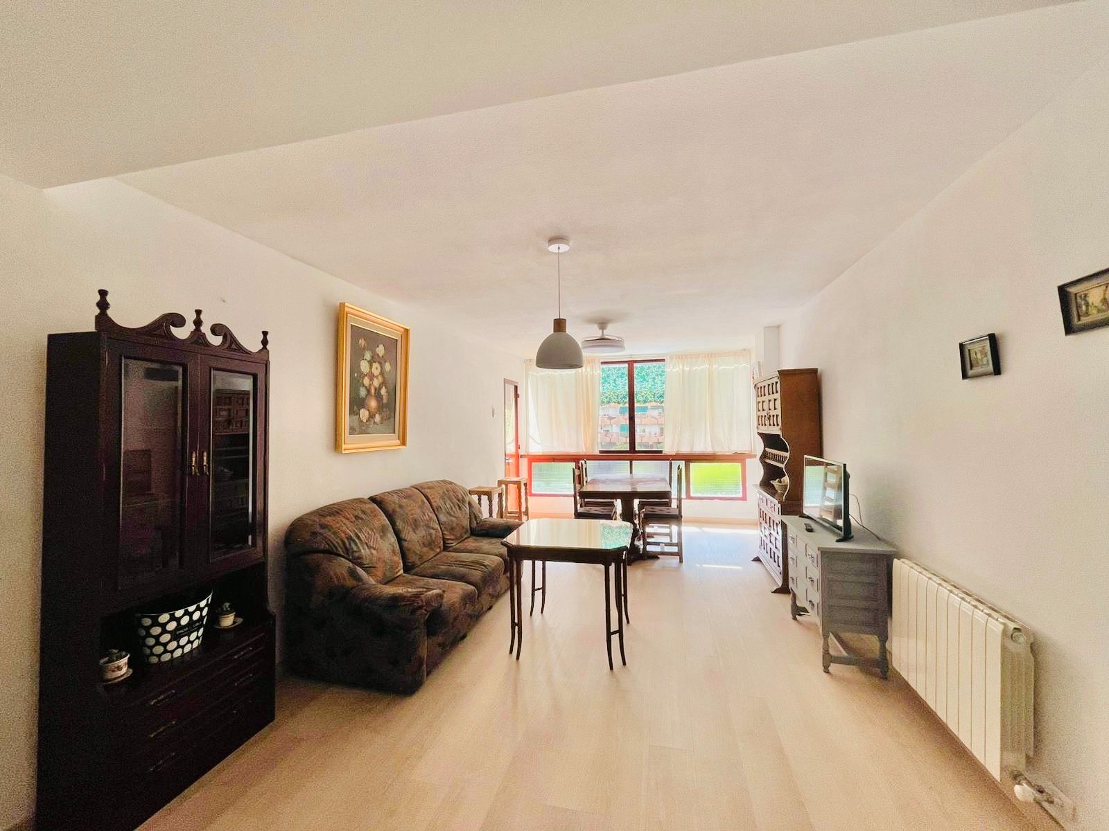 Sala d'estar de Pis de lloguer en  Granada Capital amb Calefacció, Parquet i Terrassa
