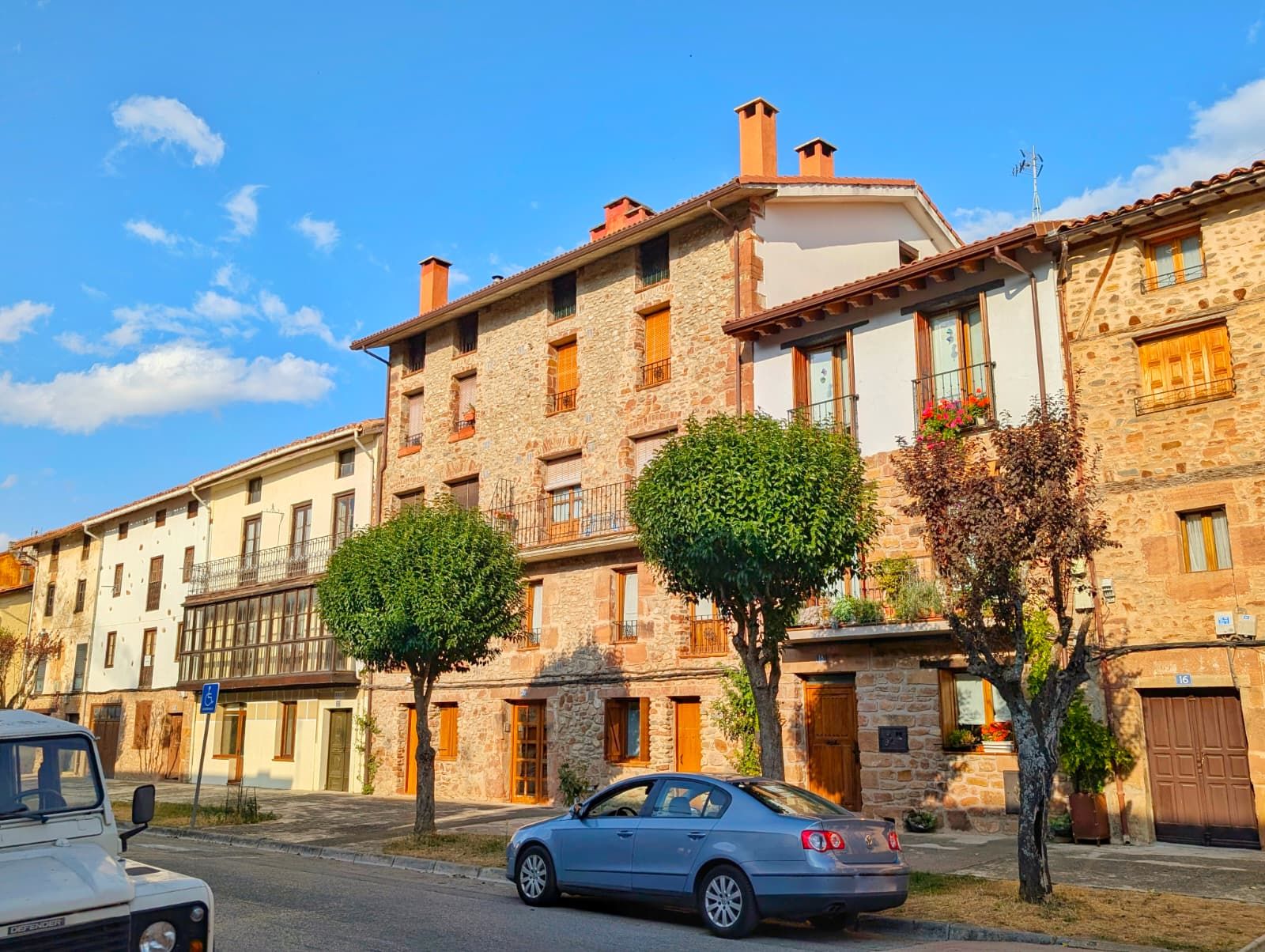 Vista exterior de Pis en venda en Ezcaray amb Calefacció, Traster i Moblat