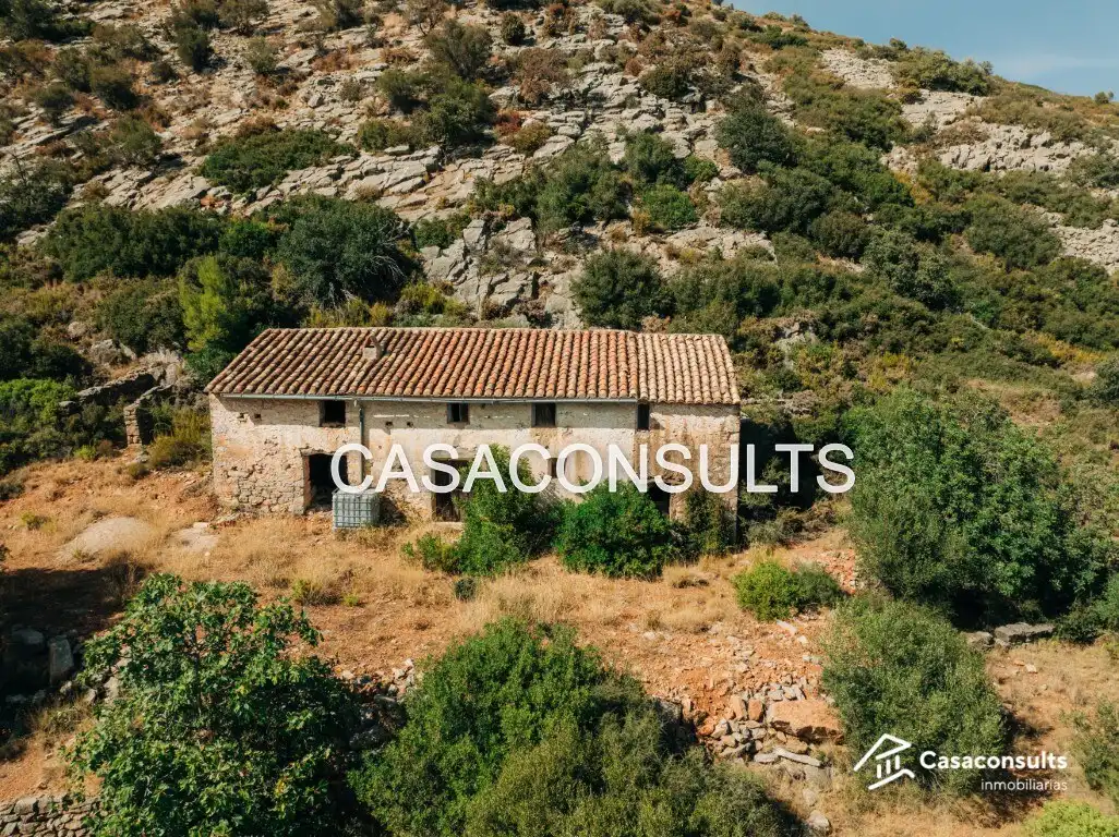 Casa rustica con giardino in vendita a Useras /  Les Useres